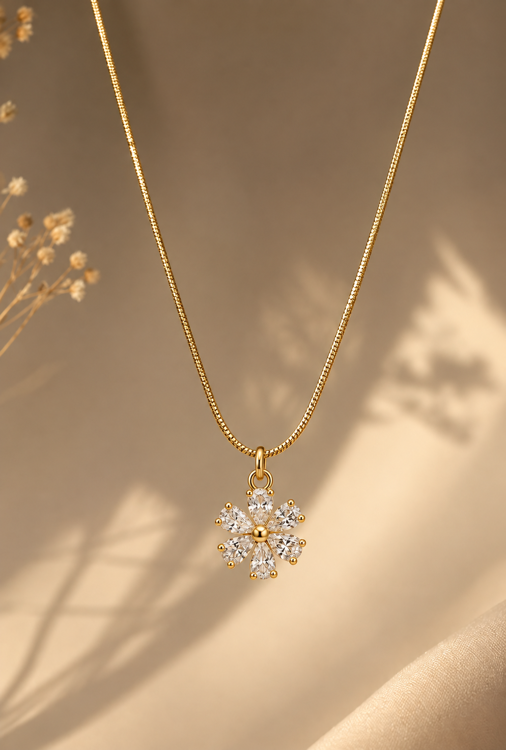 Flora Pendant 18K Gold Plated Necklace 🌸