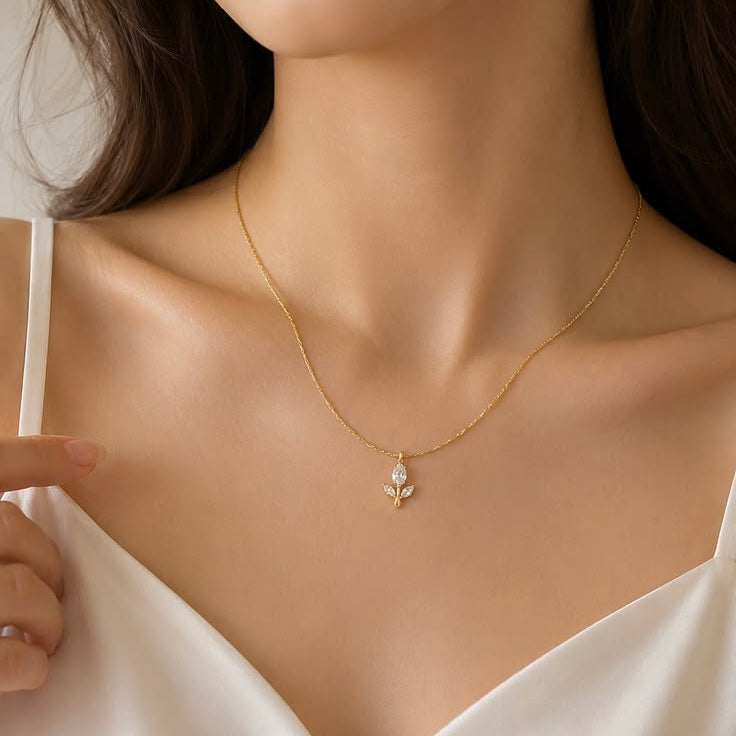 Minimal Tulip | 18K Gold Plated Necklace
